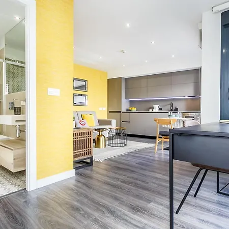 Precioso ático De Diseño, Gran Terraza De 35 M2 Y De 16 M2 Y Garaje En Pleno Centro Apartamento Sevilha